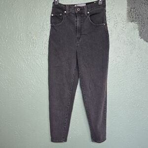 Levi's Black Ankle Cropped Jeans High-Waisted Tapered